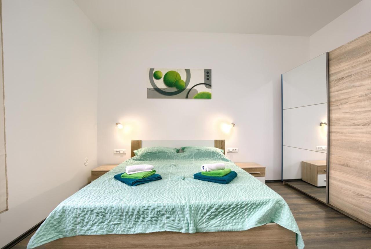 Amphitheater 3+2 Modern Apartment With Terrace, Wifi, Netflix Pula Ngoại thất bức ảnh